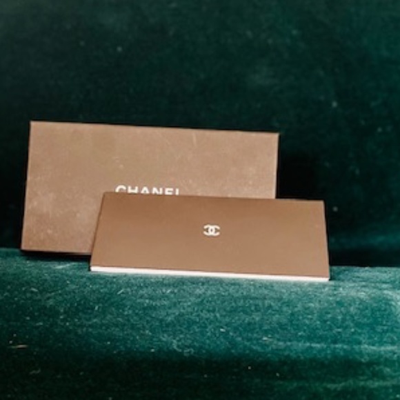 CHANEL SUNGLASSES MUTED GOLD AND BLACK WITH TWEED TEXTURE CC LOGOS - Picture 4 of 10